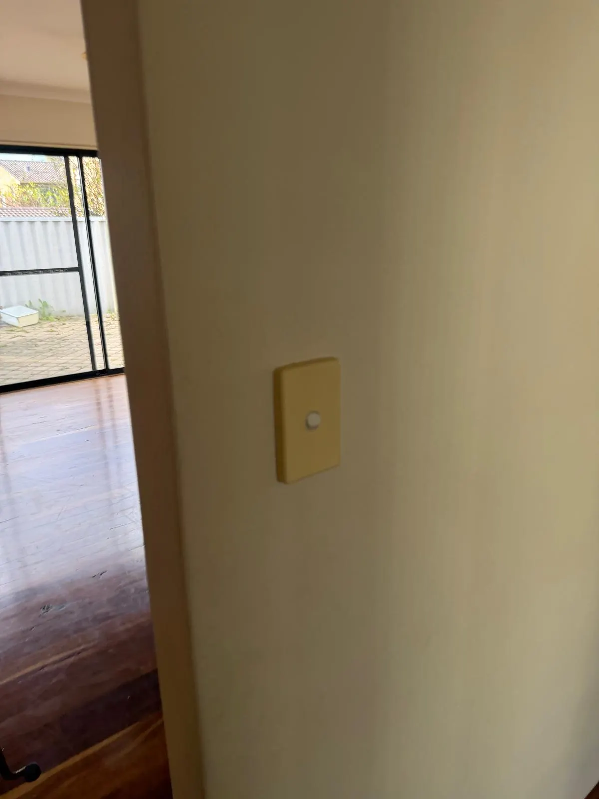 Walls, switches and floorboards - end of lease clean by Freshco Kleen in Perth